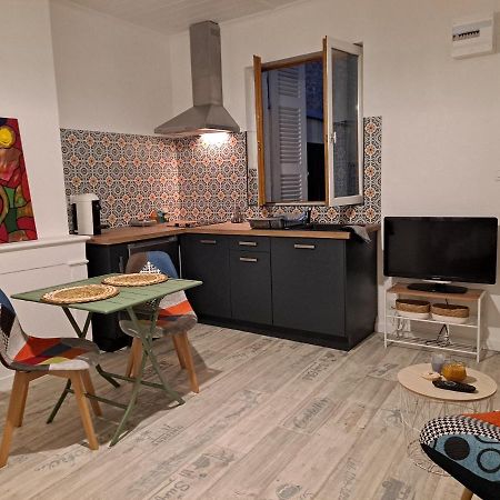 Studio Cosy Meuble, Terrasse Et Patio Pour Velo Rochefort  Exterior photo